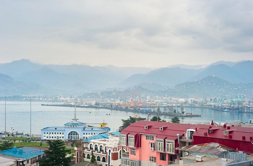A tanker with sanctioned Russian oil is in the Georgian port