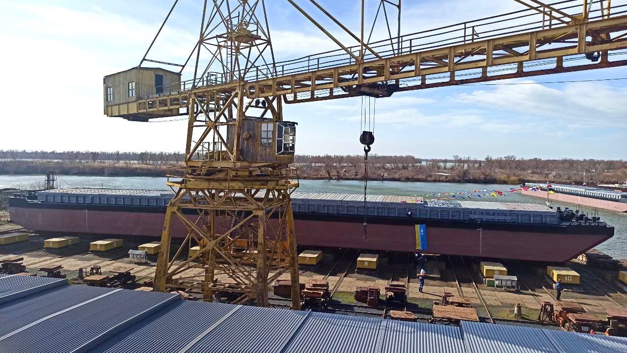 Another SLG barge has been built by the Ukrainian Danube Shipping Company